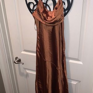 WELL VERSED PLEATED BUST FRONT SPLIT DRESS CHOCOLATE size XS. Worn ONCE